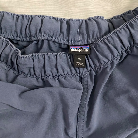 Patagonia - Barely Baggies Shorts - Picture 4 of 4